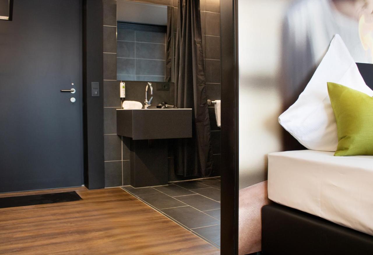 Men By Wmm Hotel